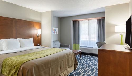 Suite, 1 King Bed with Sofa bed, Non Smoking (Bathtub)