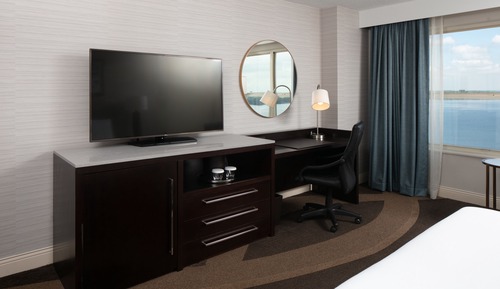 Room, 1 King Bed, Corner