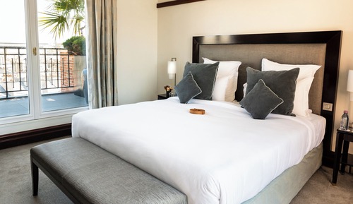 1-bedroom Panoramic Terrace Suite