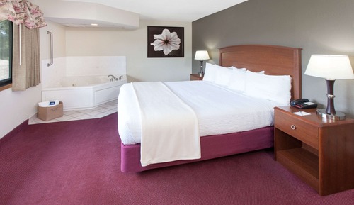 Suite, 1 King Bed, Non Smoking (One-Bedroom)