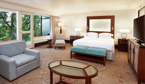 Deluxe Studio Suite, 1 King Bed