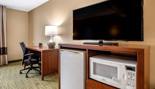 Suite, 1 King Bed, Accessible, Non Smoking