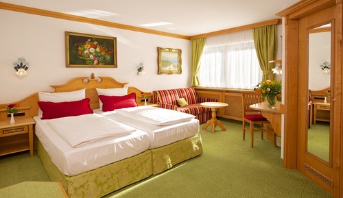 Junior Suite with Streetview