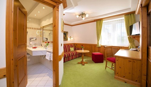 Suite, Garden View