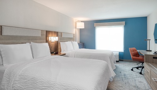 Standard Room, 2 Queen Beds (Walk-In Shower)