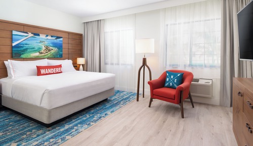 Studio Suite, Pool View