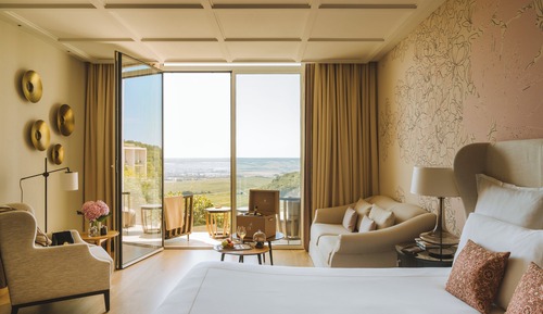 Junior Suite (Royal)