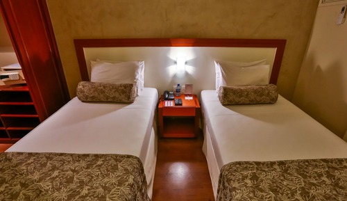 Deluxe Suite (2 camas solteiro e 1 sofá-cama casal)