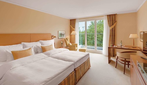 Room (Park South)