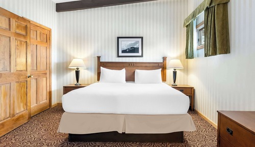 Suite, 1 King Bed, Non Smoking, Jetted Tub (2nd Floor;with Sofabed)