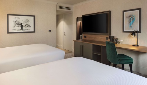 Room, 2 Double Beds, Golf View