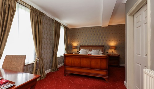 Suite 2 Adults