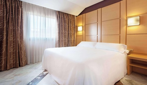 Superior Room, 1 Queen Bed