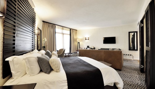 Luxury King Suite