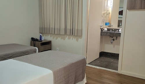 Quarto Twin Standard