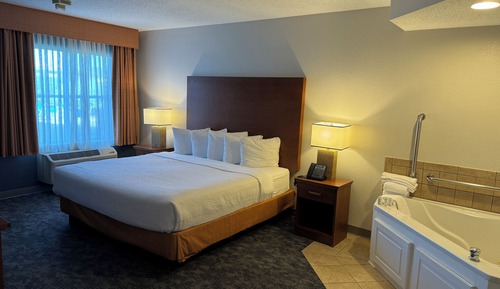 Deluxe Suite, 1 King Bed, Non Smoking