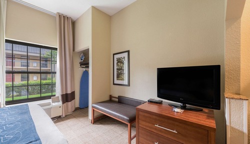 Suite, 1 King Bed with Sofa bed, Accessible, Non Smoking