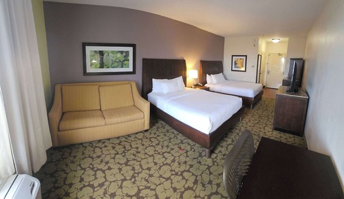 Room, 2 Queen Beds, Mobility Accessible, Non Smoking (Roll-in Shower)
