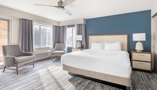 2 Bedroom 2 King Suite with Balcony