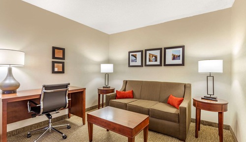Deluxe Suite, 2 Double Beds, Non Smoking