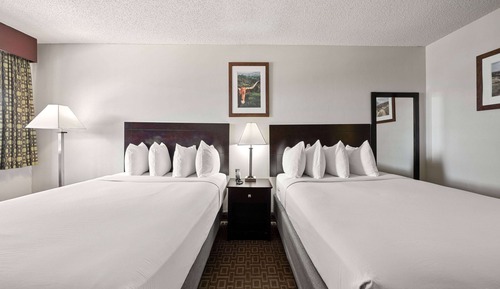 Room, 2 Queen Beds, Non Smoking