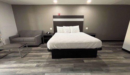 Deluxe Room, 1 King Bed, Non Smoking