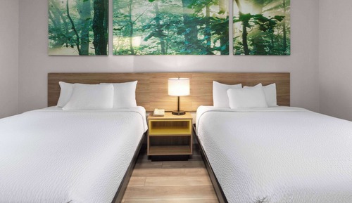 Room, 2 Queen Beds, Non Smoking