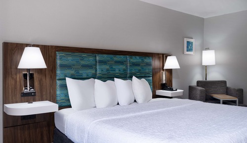 Suite, 1 King Bed, Non Smoking