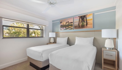 2 Bedroom 1 Kg 2 Twn Accessible Hr/tub Suite