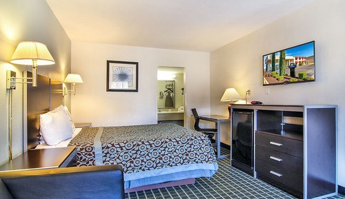 Deluxe Single Room, 1 King Bed, Smoking
