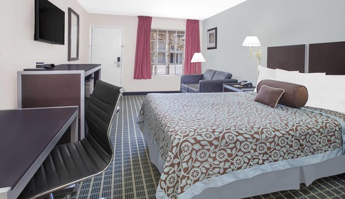 Room, 1 Queen Bed, Mobility Accessible, Non Smoking