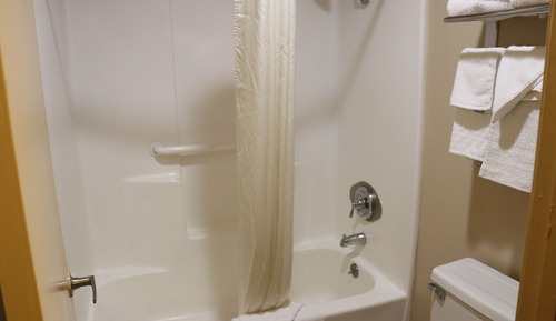 Standard Room, 1 King Bed, Smoking, Pet Friendly
