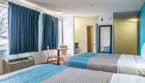 Standard Room, 2 Double Beds, Accessible, Smoking