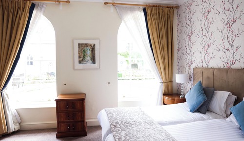 Superior Room (Double-Twin)