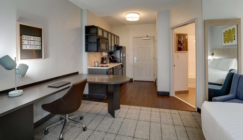 Studio Suite, 1 Queen Bed (Studio)