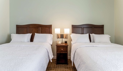 Room, 2 Queen Beds, Accessible, Bathtub