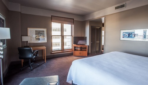 Deluxe King Room