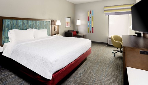 Standard Room, 1 King Bed, Accessible, Non Smoking (Hearing & Mobility Accessible)