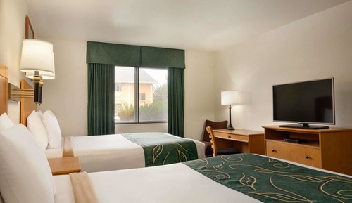 Room, 2 Queen Beds, Non Smoking