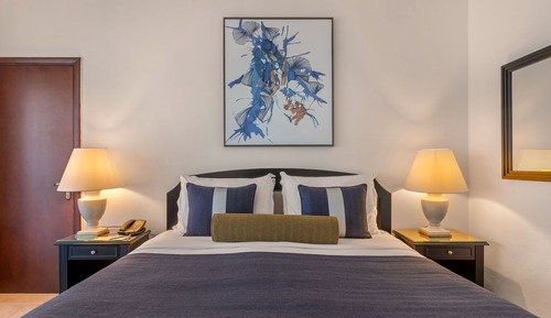 Superior Room, 1 King Bed, Partial Sea View