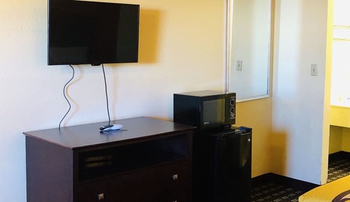 Double Room, Smoking