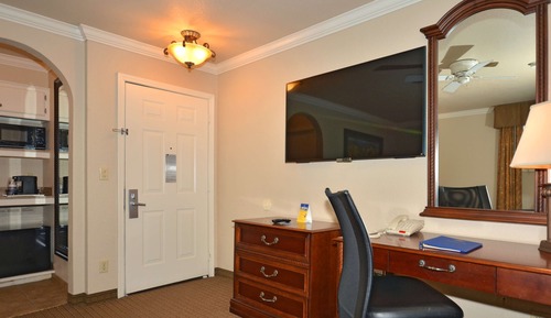 Suite, 1 King Bed, Non Smoking, Refrigerator & Microwave (Oversized Room;with Sofabed)