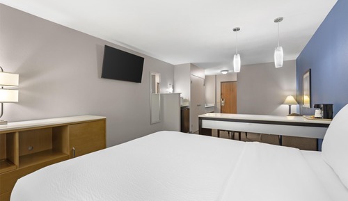 Junior Suite, 2 Queen Beds, Non Smoking, Refrigerator & Microwave