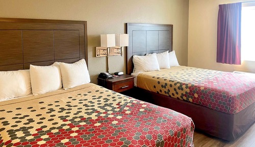 Standard Room, 2 Queen Beds, Non Smoking