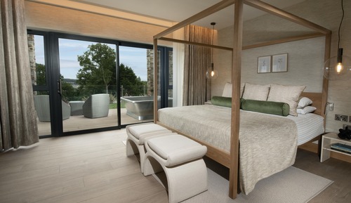 Deluxe Studio Suite