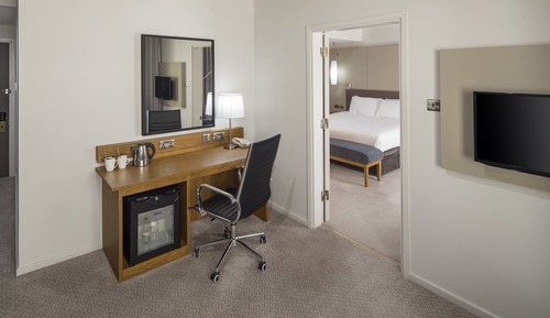 Suite, 1 Bedroom, Business Lounge Access (Lounge Access)