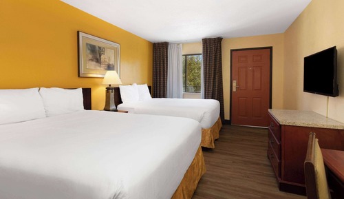 Deluxe Room, 2 Queen Beds, Non Smoking