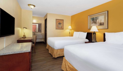 Room, 2 Queen Beds, Non Smoking