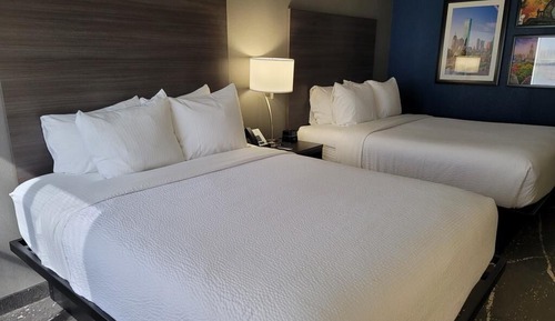 Standard Room, 2 Queen Beds, Non Smoking