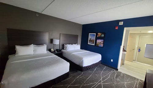 Room, 2 Queen Beds, Accessible, Non Smoking (Accessible Tub)